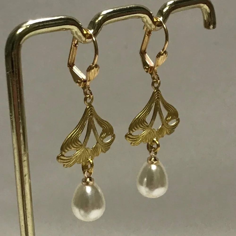 Crimson Peak Edith Cushing Gothic Gold Butterfly Pearl Earring Handmade Replicas - Picture 7 of 13